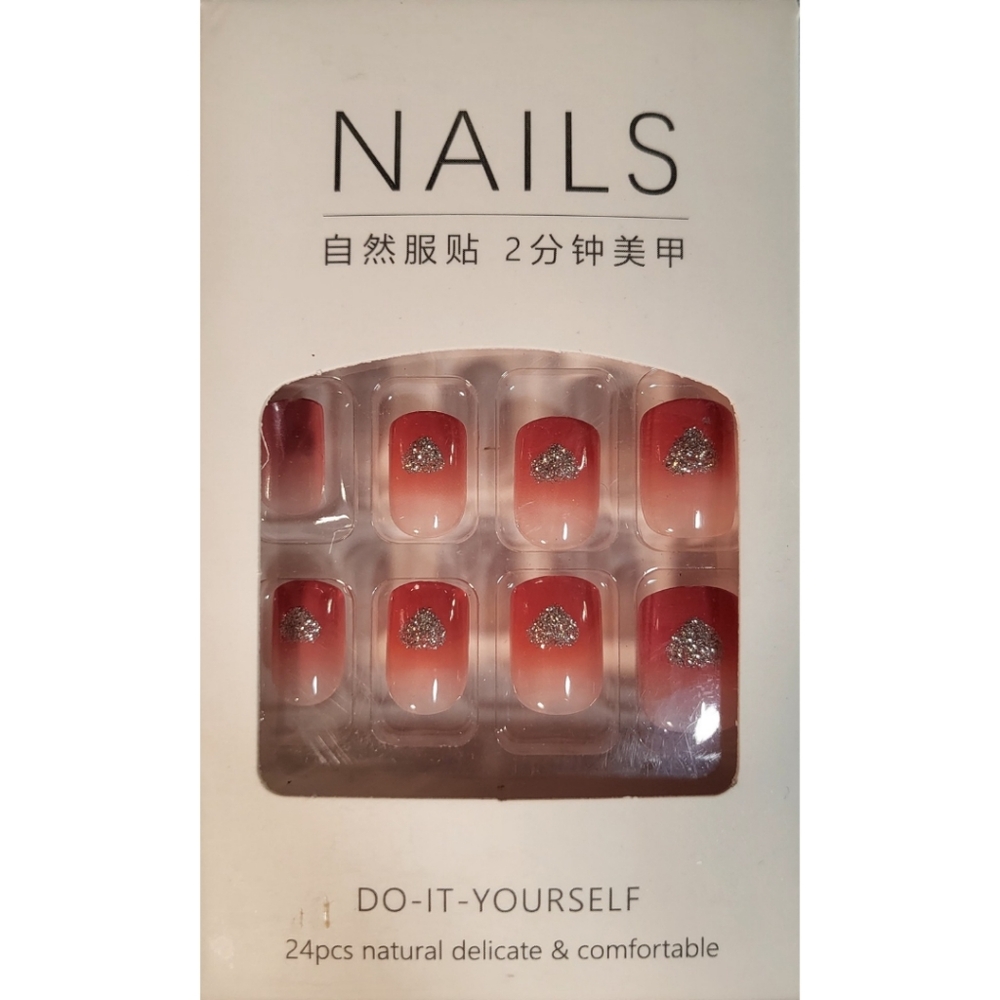 Hearts in the Middle - Press-on Nails - 24pcs